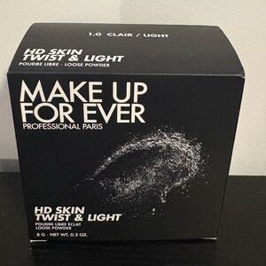 Brand New make up forever HD SKIN TWIST & LIGHT
24HR LUMINOUS FINISHING POWDER